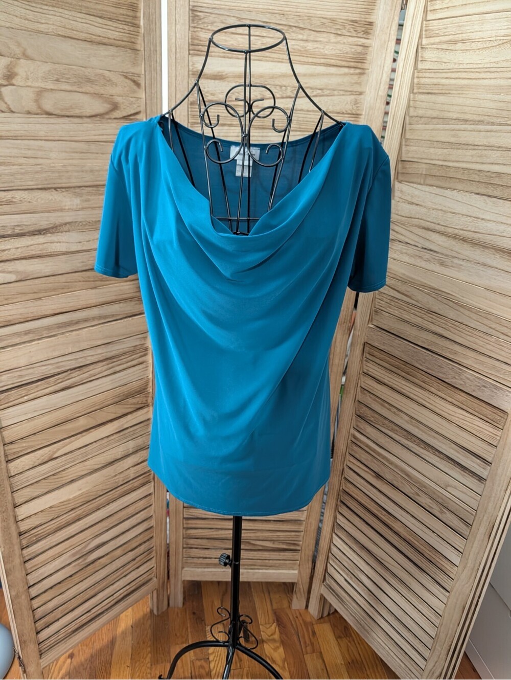 Star Vixen Blue Stretch Short Sleeve Drape Neck Shirt Sz Medium